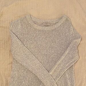 LOFT Women's Light Gray Crew Neck Sweater